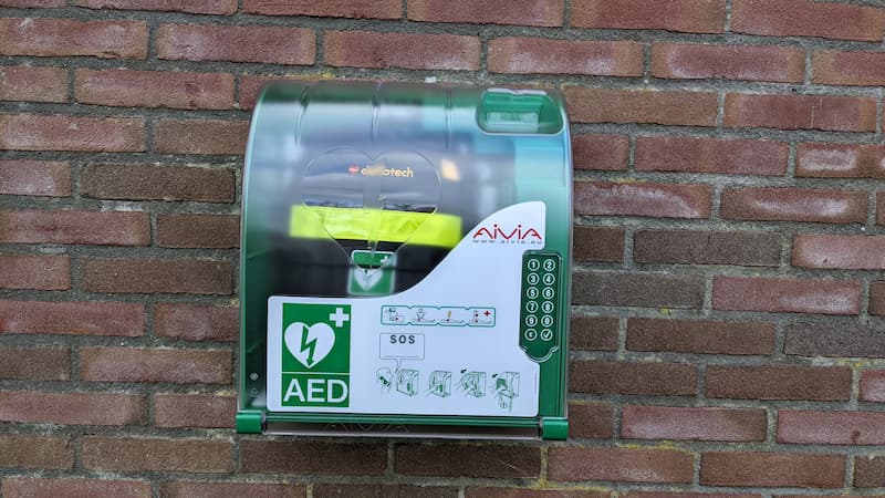 AED bij het dorpshuis in Jonkersvaart